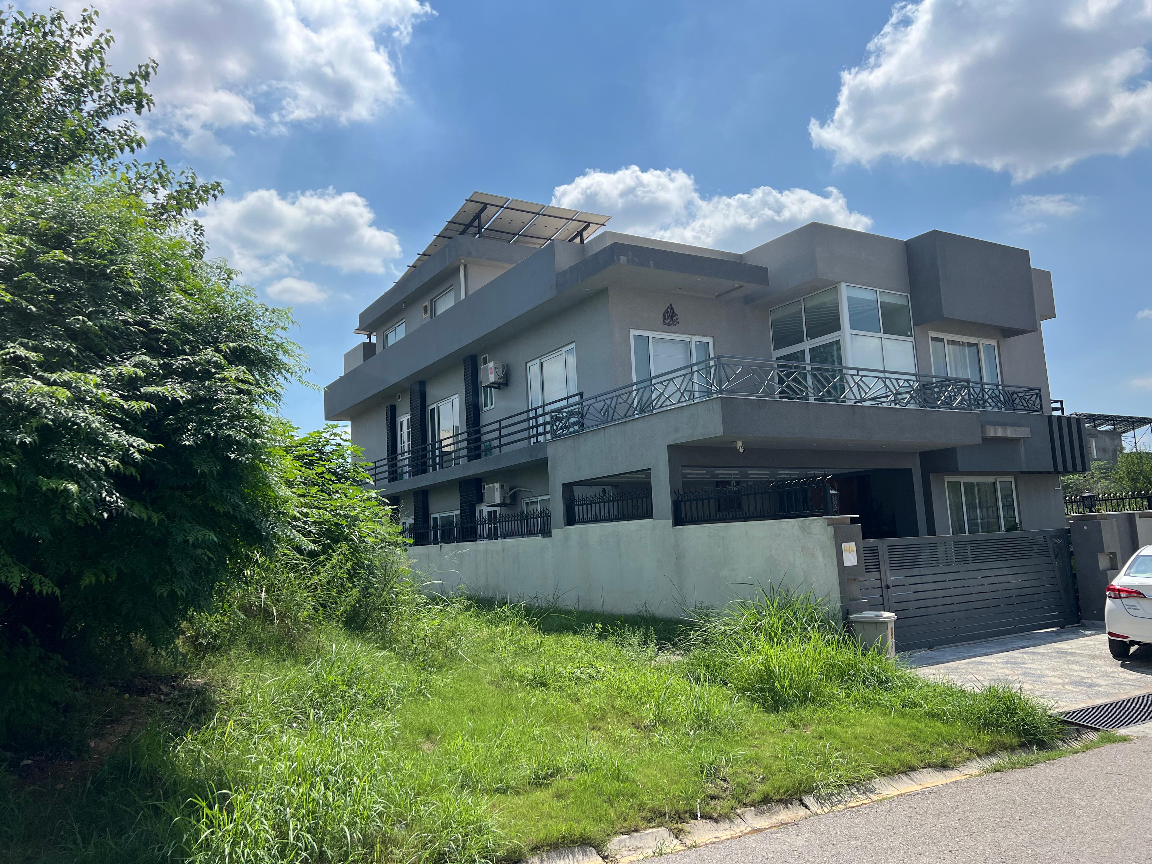 ©  Arise Builders & Developers